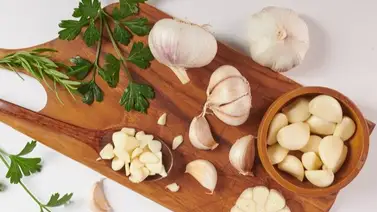 El ajo: ¿no es tan sano como lo pintan? Alertan sobre posibles malestares provocados por este vegetal en estos órganos del cuerpo El ajo: ¿no es tan sano como lo pintan? Alertan sobre posibles malestares provocados por este vegetal en estos órganos del cuerpo