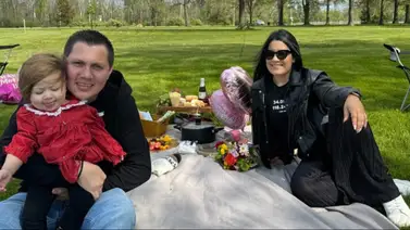 ICE detiene a pareja de venezolanos en un Walmart de Nueva York: fueron separados de su bebé de dos años ICE detiene a pareja de venezolanos en un Walmart de Nueva York: fueron separados de su bebé de dos años