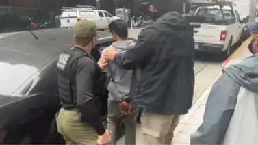 Redada del ICE en Los Ángeles: arrestan en Van Nuys a 20 jornaleros y vendedores ambulantes Redada del ICE en Los Ángeles: arrestan en Van Nuys a 20 jornaleros y vendedores ambulantes