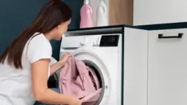 Con solo dos productos muy populares que siempre están en tu despensa: la milagrosa combinación para que tu ropa huela a fresco