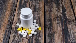 Mujer de Texas demanda a marine por provocarle aborto con pastillas en su bebida: esto se sabe