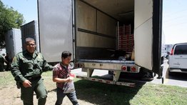 ¡Operativos al máximo! Texas: arrestan a chofer de camión por tráfico de indocumentados