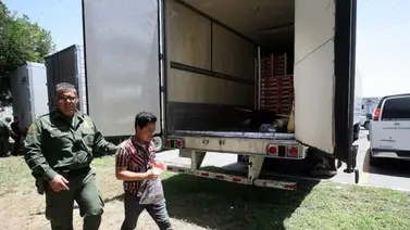 ¡Operativos al máximo! Texas: arrestan a chofer de camión por tráfico de indocumentados ¡Operativos al máximo! Texas: arrestan a chofer de camión por tráfico de indocumentados