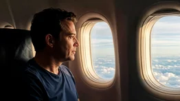 ¡El mejor consejo para tus vacaciones! Descubre por qué se te tapan los oídos en los aviones: aquí te decimos cómo evitar esta incómoda situación