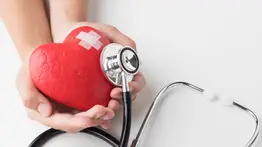 "A menudo ignoramos la salud de nuestro corazón": Afamado cardiólogo Ameet Bakhai alerta sobre los síntomas ocultos del infarto