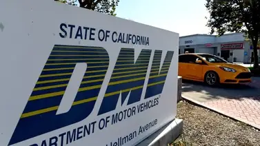 ¿Compraste un auto? Conoce los precios y requisitos obligatorios del DMV en California para el cambio de titulación ¿Compraste un auto? Conoce los precios y requisitos obligatorios del DMV en California para el cambio de titulación