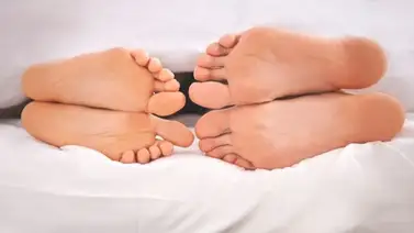 ¿Tienes los pies hinchados? Aprende a preparar una pomada antinflamatoria con esta popular hierba medicinal: receta sencilla en pocos pasos ¿Tienes los pies hinchados? Aprende a preparar una pomada antinflamatoria con esta popular hierba medicinal: receta sencilla en pocos pasos