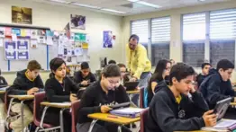 ¡Polémica en Florida! La nueva ley que autoriza a los maestros controversiales castigos