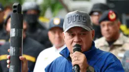 Diosdado Cabello muestra la evidencia: incautan nuevo arsenal de alto calibre