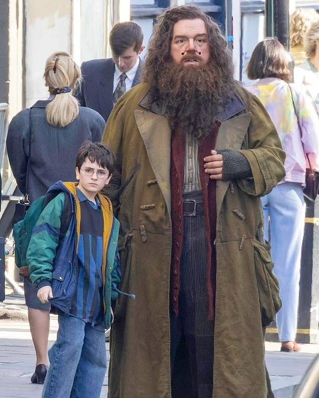 La magia de Hogwarts llega a Londres: primeras imágenes revelan a Harry y Hagrid en acción La magia de Hogwarts llega a Londres: primeras imágenes revelan a Harry y Hagrid en acción