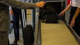 2001ONLINE - USA - EQUIPAJE AEROPUERTOS