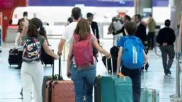 Autorizaciones de viaje para menores: conozca los horarios de atención del Saren en estos aeropuertos