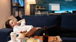 ¡Alerta con la somnolencia postprandial! Esta condición puede activarse cada vez que almuerzas: descubre por qué debes ir al médico