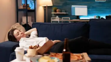 ¡Alerta con la somnolencia postprandial! Esta condición puede activarse cada vez que almuerzas: descubre por qué debes ir al médico ¡Alerta con la somnolencia postprandial! Esta condición puede activarse cada vez que almuerzas: descubre por qué debes ir al médico