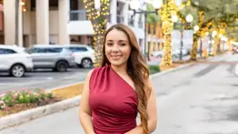 Lorena Céspedes se destaca en el periodismo político por su opinión crítica