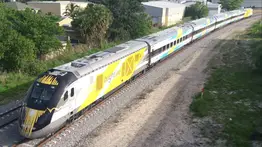 tren-Brightline-terro-rieles-cifras