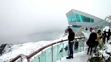 En fotos: impresionante nevada cubre el Pico Espejo este 24 de agosto En fotos: impresionante nevada cubre el Pico Espejo este 24 de agosto