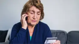 "La estafa fantasma": lo que esconde el nuevo esquema que deja sin ahorros a miles de jubilados en EE. UU.