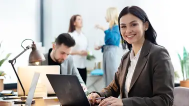 Los cambios frecuentes de empleo ya no pueden verse como signo de inestabilidad: la Universidad de Stanford revela sorprendente investigación Los cambios frecuentes de empleo ya no pueden verse como signo de inestabilidad: la Universidad de Stanford revela sorprendente investigación