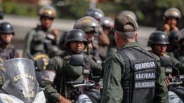 Delincuente armado con una granada toma varios rehenes en comercio de Falcón: así se desarrollaron los hechos