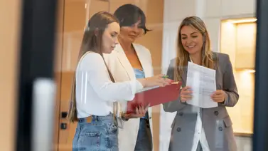 Oportunidad única en Los Ángeles: gana hasta $28 la hora sin necesidad de título universitario Oportunidad única en Los Ángeles: gana hasta $28 la hora sin necesidad de título universitario