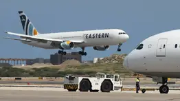 Aterriza un nuevo avión con repatriados provenientes de Texas este 27 de agosto