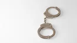 Detenido agresor que amenazaba de muerte a su pareja con un martillo en Caracas