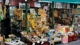 ¿Un nuevo paraíso en Little Tokyo? Los increíbles productos que encuentras en este mercado oculto de Los Ángeles