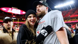 La exnovia de Travis Kelce responde: su reacción al compromiso con Taylor Swift