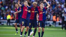 ¿Nuevo romance en el FC Barcelona?: este jugador culé fue visto de la mano de una chica misteriosa