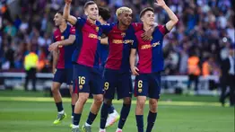 ¿Nuevo romance en el FC Barcelona?: este jugador culé fue visto de la mano de una chica misteriosa