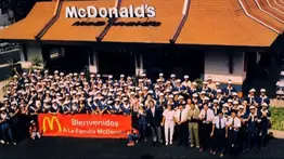 McDonald’s Venezuela llega a 40 años: su puesta es por el talento joven y la producción nacional