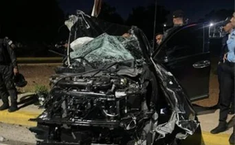 Detienen a conductor que huía tras provocar violento choque: una mujer murió