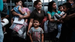 Un escudo para padres migrantes: este es el documento clave para proteger a tus hijos en un caso de deportación 