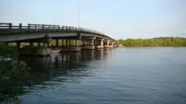 Tránsito vehicular restringido en el puente Punta Brava del parque Morrocoy tras sismo de 4,5: más detalles