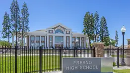 Localizan cadáver de un hombre sobre el techo de una escuela en California: identifican al fallecido
