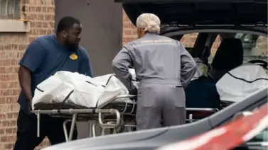 Fiscalía evalúa las condenas para los dueños de la funeraria de South Chicago: profanaron 57 cadáveres Fiscalía evalúa las condenas para los dueños de la funeraria de South Chicago: profanaron 57 cadáveres