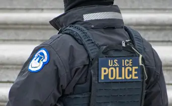 En video: tensa persecución de ICE a repartidor venezolano termina en arresto en Nueva York 