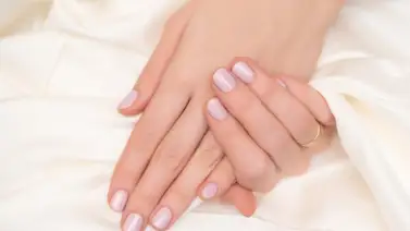 Aceite natural rico en vitaminas que acelera el crecimiento de las uñas: así debes aplicarlo para aprovechar su efecto Aceite natural rico en vitaminas que acelera el crecimiento de las uñas: así debes aplicarlo para aprovechar su efecto
