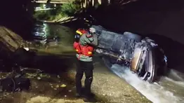 Vehículo cayó al río Guaire tras chocar a la altura de Mamera: reportan una mujer fallecida