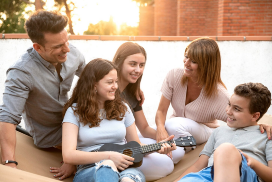 Más allá del "luego lo hago": estrategias para mejorar la conversación entre padres e hijos adolescentes