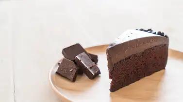 Torta de chocolate: aprende a prepararla en casa fácil y rápido con ingredientes súper económicos Torta de chocolate: aprende a prepararla en casa fácil y rápido con ingredientes súper económicos