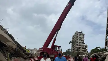 La Guaira: parlamentarios de la AN de 2015 verifican labores de rescate y atención a damnificados La Guaira: parlamentarios de la AN de 2015 verifican labores de rescate y atención a damnificados