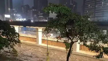 Tragedia por lluvias en Caracas: dos adolescentes mueren durante aguacero de esta madrugada Tragedia por lluvias en Caracas: dos adolescentes mueren durante aguacero de esta madrugada