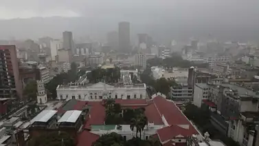 Vienen más lluvias: Onda Tropical Nro. 38 toca Venezuela y activa descargas eléctricas este 17 de agosto Vienen más lluvias: Onda Tropical Nro. 38 toca Venezuela y activa descargas eléctricas este 17 de agosto