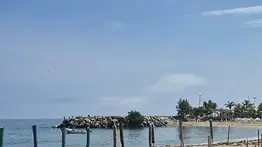 Oleaje controlado y pescadores activos en La Guaira este 18 de agosto