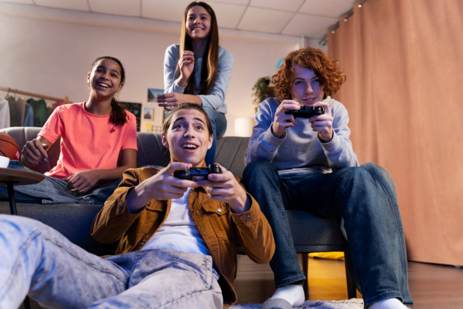 La apuesta a videos educativos “saludables” ha rendido frutos más que esperanzadores: conozca cómo este tipo de juegos está ayudando a estudiantes 