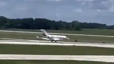 Aterrizaje de emergencia en Ohio: Jet privado logra hazaña sin ruedas delanteras Aterrizaje de emergencia en Ohio: Jet privado logra hazaña sin ruedas delanteras