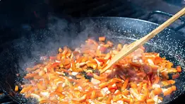 Chefs reconocidos expresan cuál es la cantidad exacta para un buen sofrito: conoce las medidas de los ingredientes