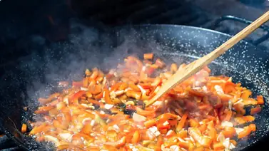 Chefs reconocidos expresan cuál es la cantidad exacta para un buen sofrito: conoce las medidas de los ingredientes Chefs reconocidos expresan cuál es la cantidad exacta para un buen sofrito: conoce las medidas de los ingredientes